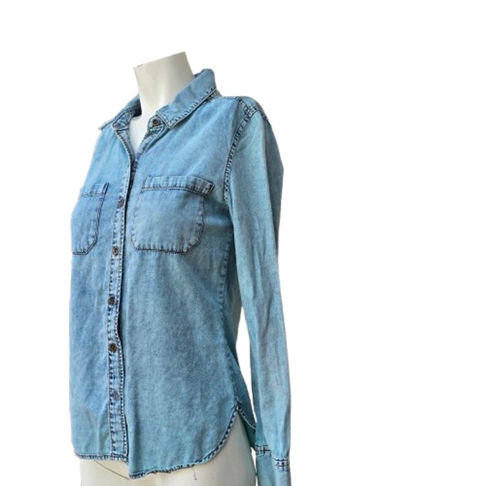 Mudd Light Blue Button Down Shirt with Long Sleeves and Notched Collar Sz M - Picture 3 of 6
